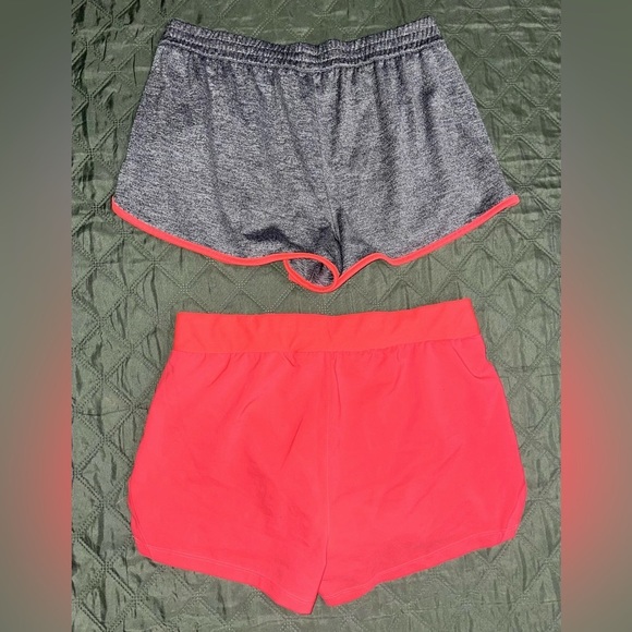 UNDER ARMOUR "HeatGear" Women's Shorts, Size Medium, 3 Pairs, NWOT - Picture 14 of 16